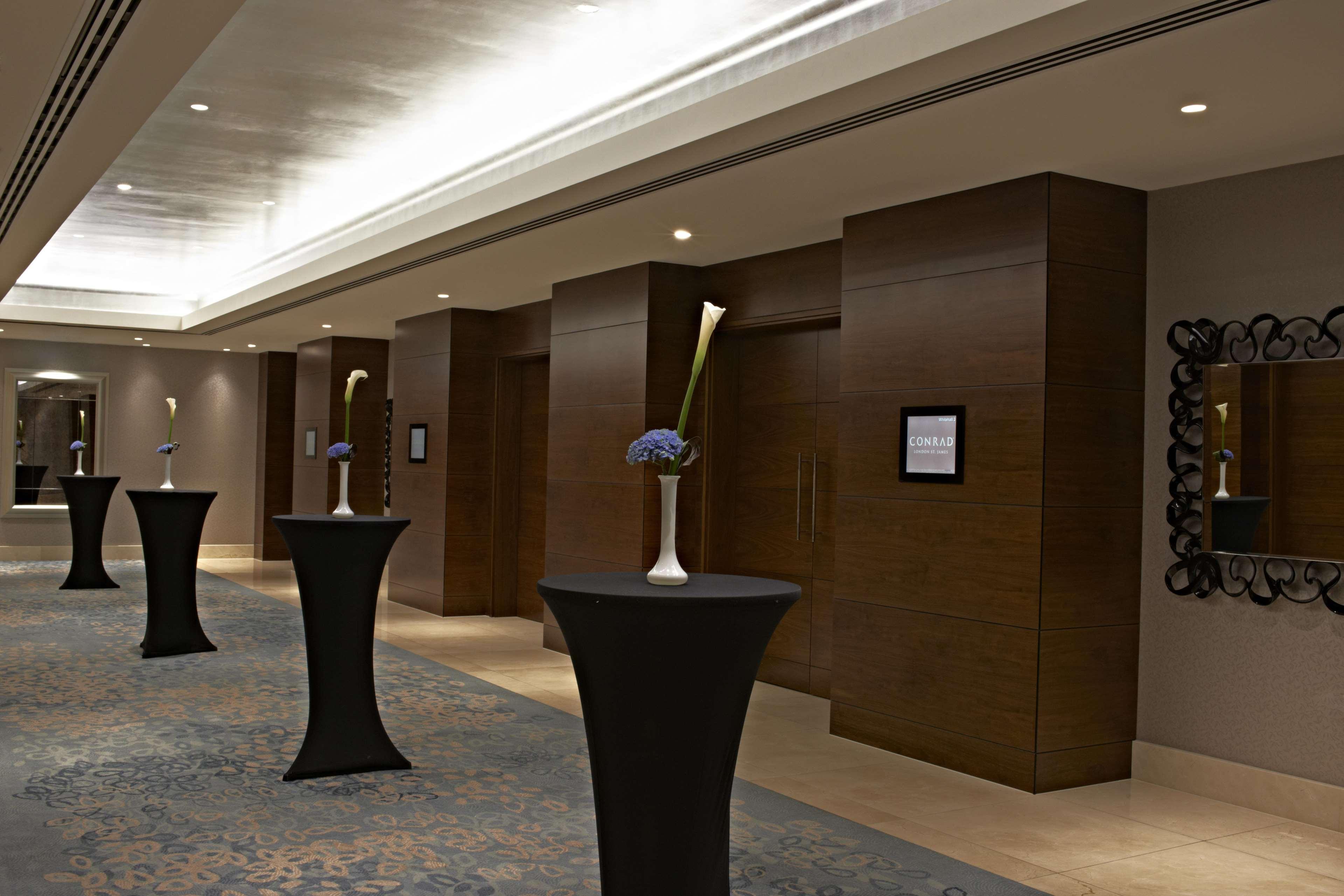 Doubletree By Hilton Guangzhou-Free Shuttle Bus To Canton Fair Complex & Overseas Buyer Registration Services During Canton Fair Period Eksteriør bilde