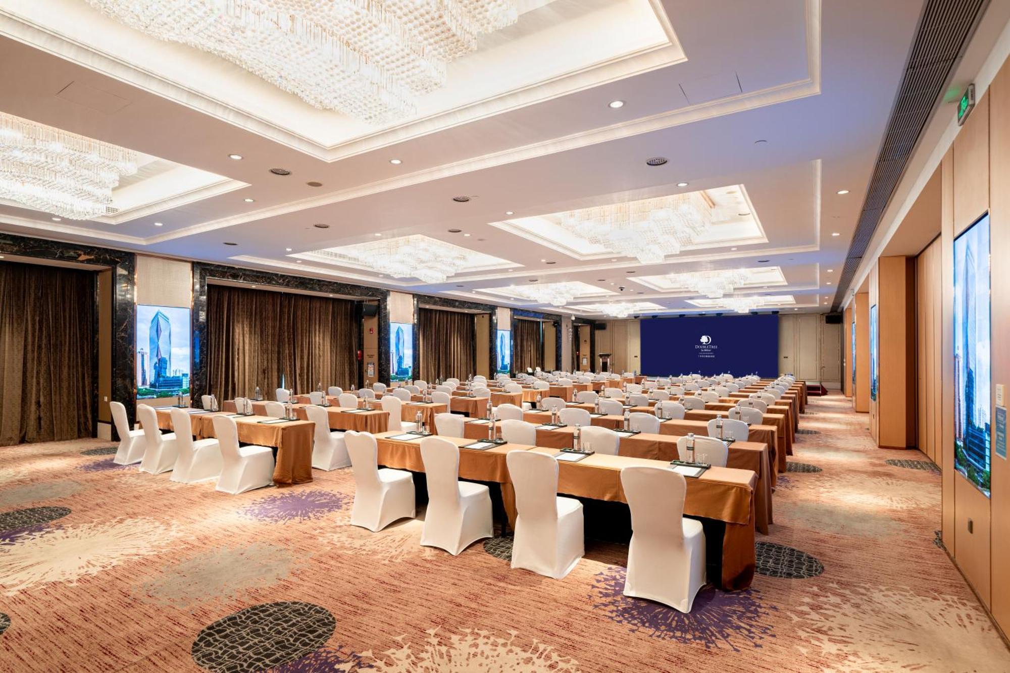 Doubletree By Hilton Guangzhou-Free Shuttle Bus To Canton Fair Complex & Overseas Buyer Registration Services During Canton Fair Period Eksteriør bilde