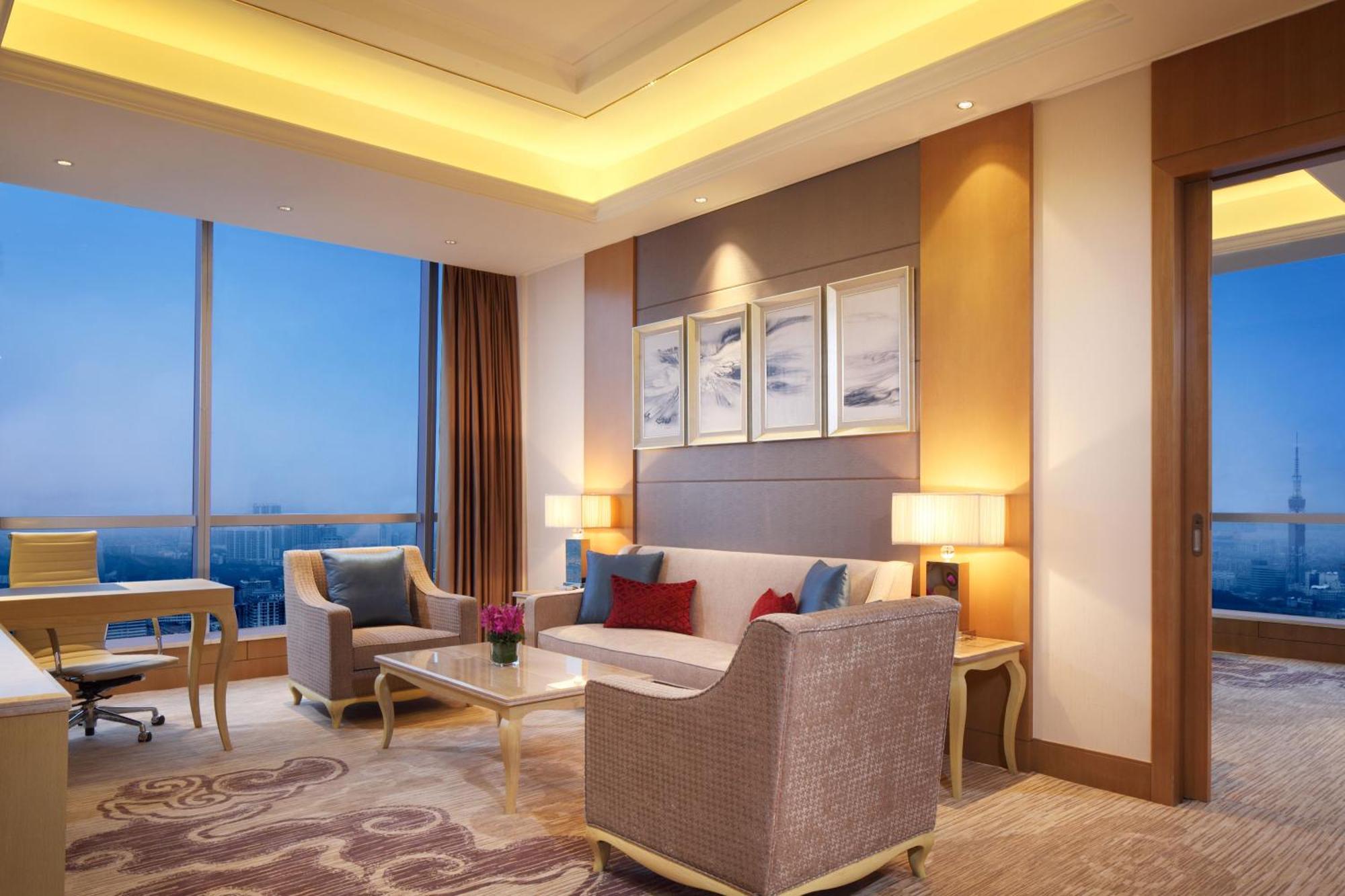 Doubletree By Hilton Guangzhou-Free Shuttle Bus To Canton Fair Complex & Overseas Buyer Registration Services During Canton Fair Period Eksteriør bilde