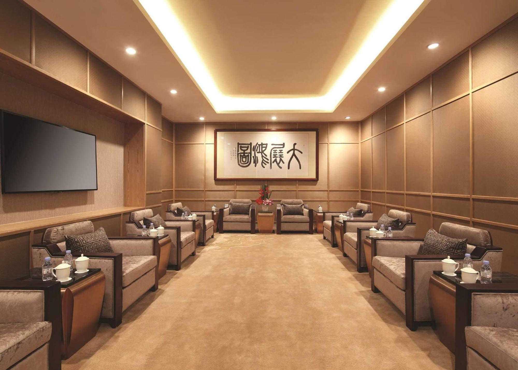 Doubletree By Hilton Guangzhou-Free Shuttle Bus To Canton Fair Complex & Overseas Buyer Registration Services During Canton Fair Period Eksteriør bilde