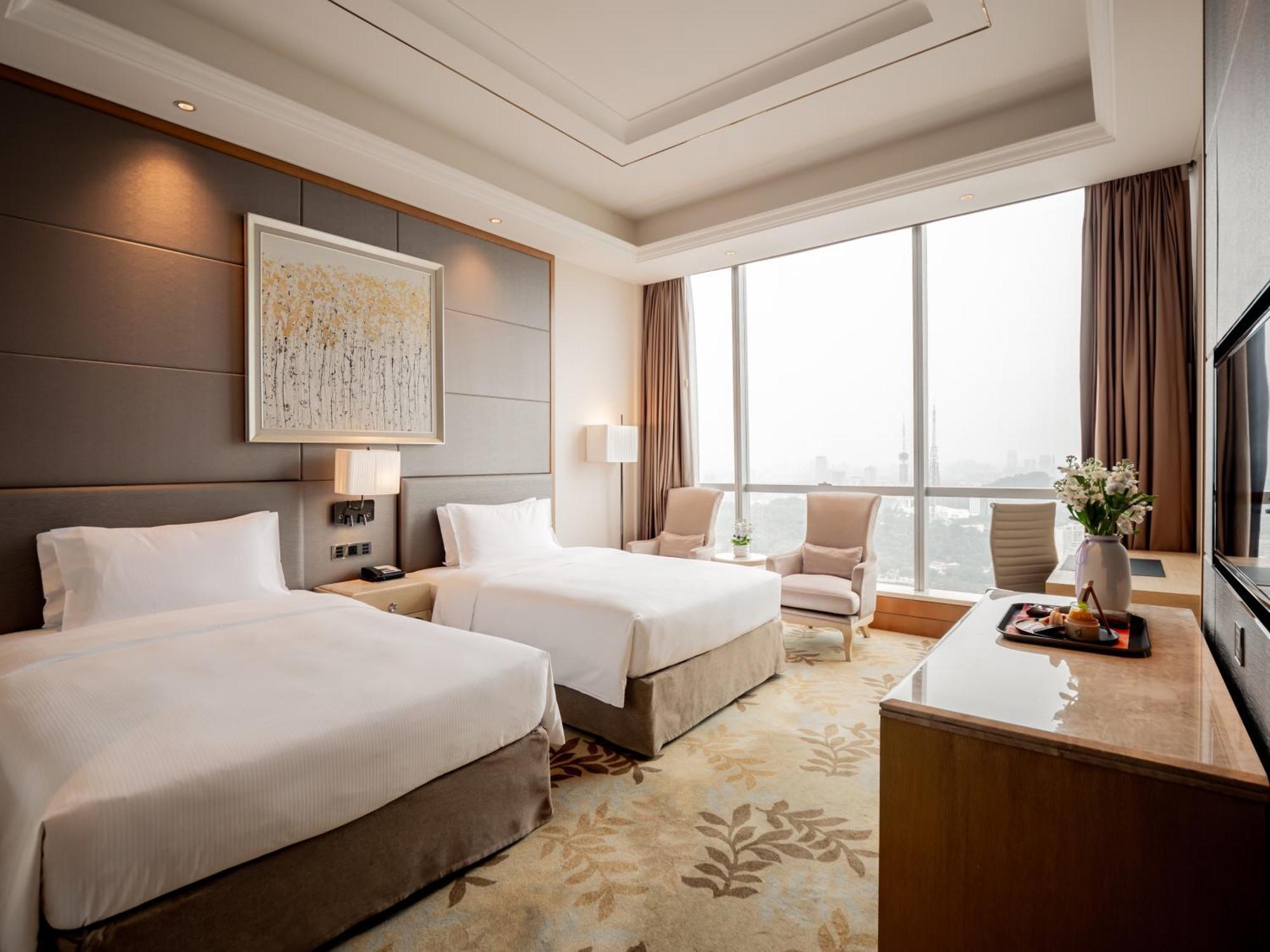 Doubletree By Hilton Guangzhou-Free Shuttle Bus To Canton Fair Complex & Overseas Buyer Registration Services During Canton Fair Period Eksteriør bilde