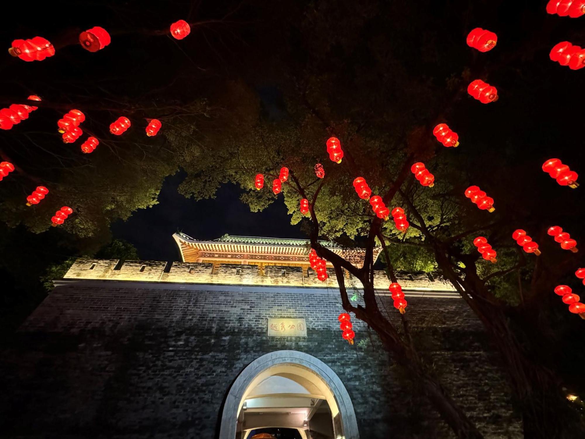 Doubletree By Hilton Guangzhou-Free Shuttle Bus To Canton Fair Complex & Overseas Buyer Registration Services During Canton Fair Period Eksteriør bilde