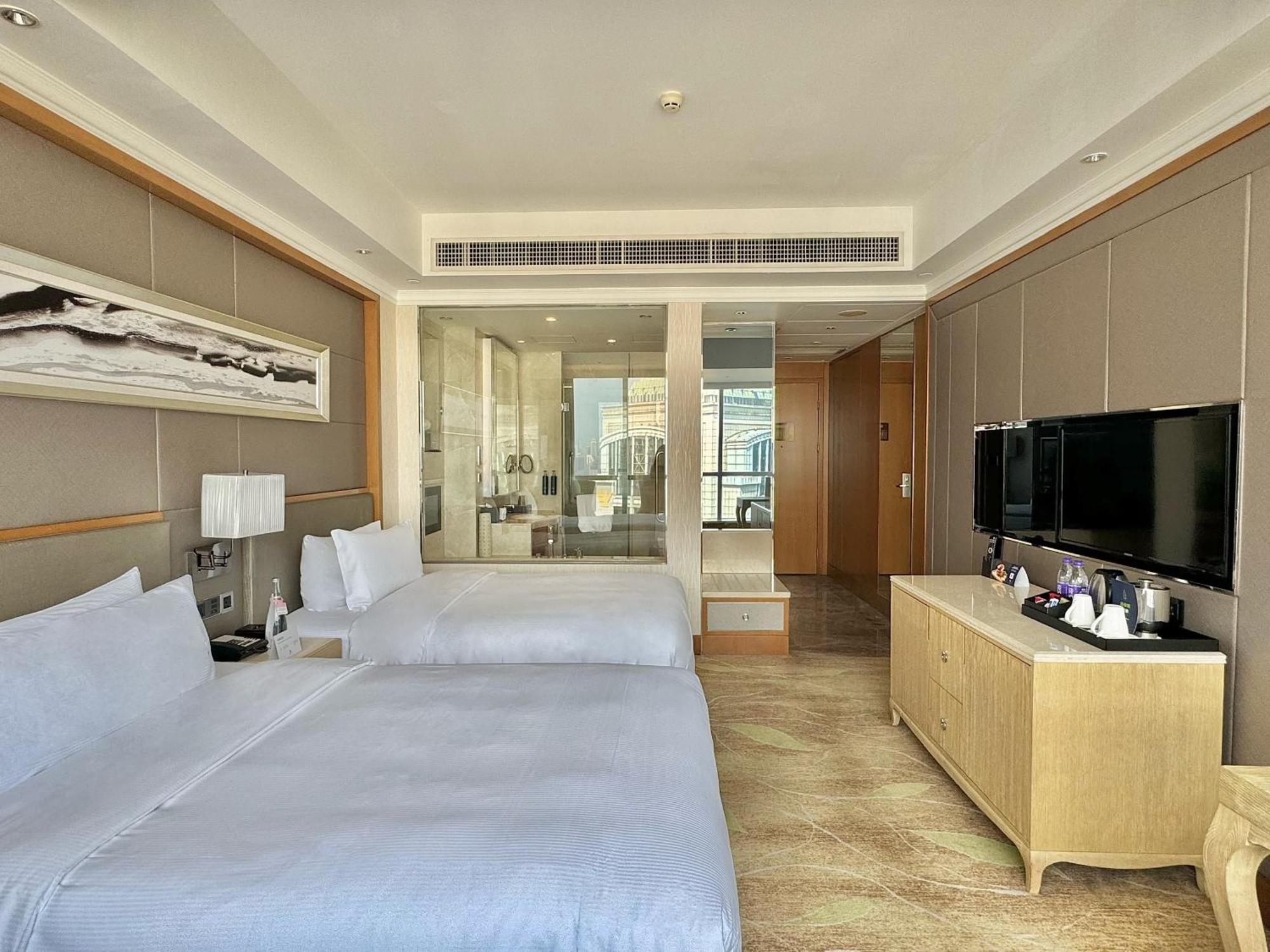 Doubletree By Hilton Guangzhou-Free Shuttle Bus To Canton Fair Complex & Overseas Buyer Registration Services During Canton Fair Period Eksteriør bilde